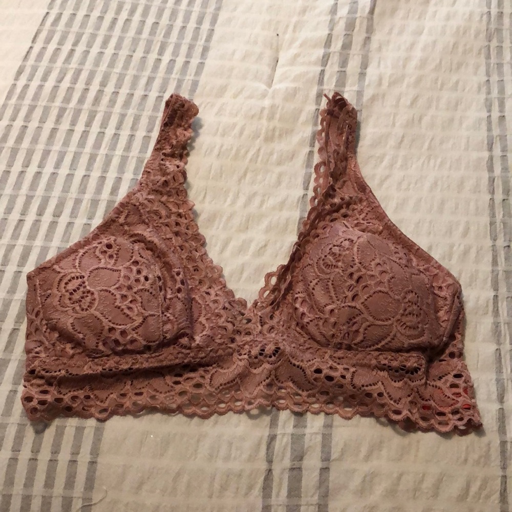 Rose colored lace bralett